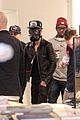 justin bieber wears gas mask while shopping 05