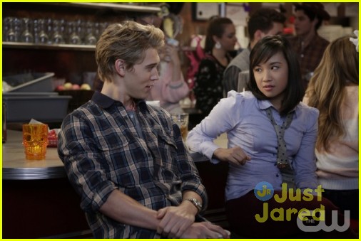 austin butler the carrie diaries on set interview 09
