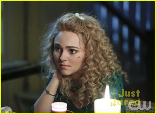 jj sits down with the carrie diaries cast 07