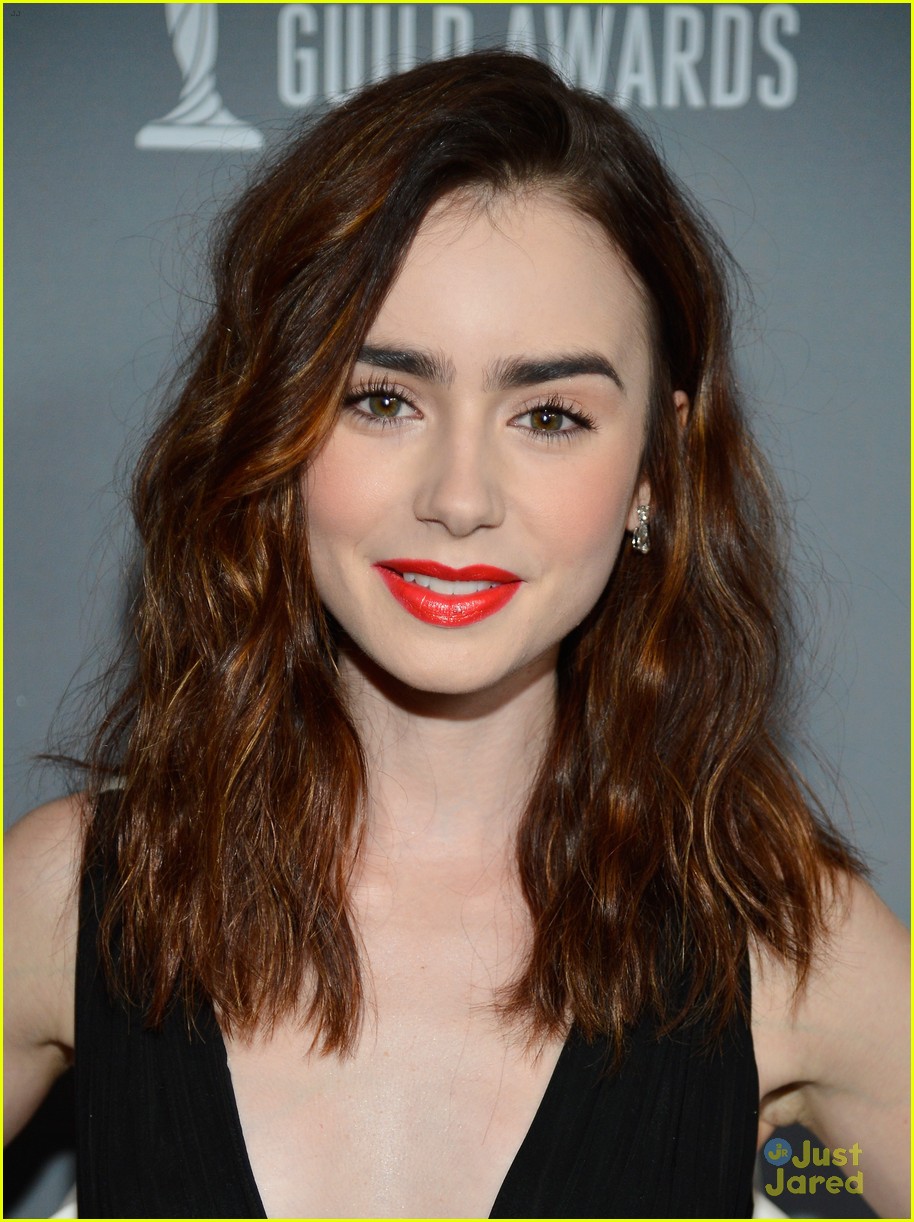 lily collins cdg awards 2013 08