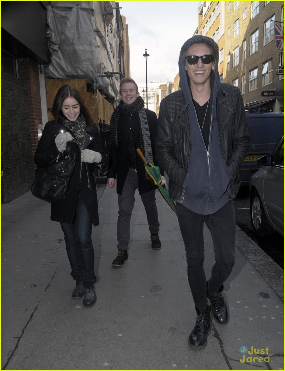 lily collins jamie campbell bower london couple 06