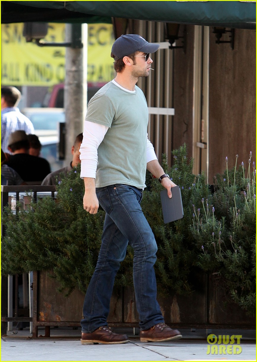 chace crawford solo valentines day 01