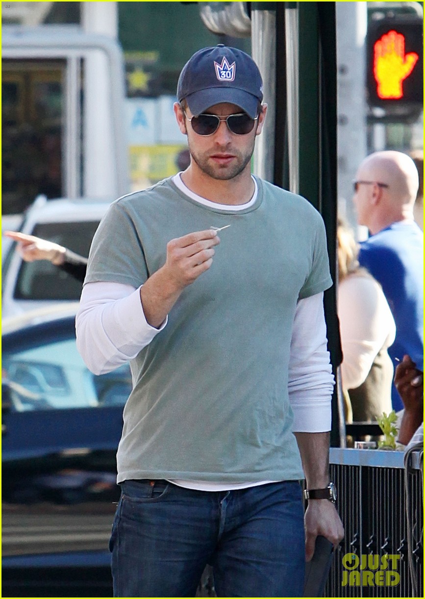 chace crawford solo valentines day 04