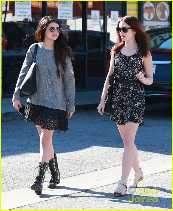 selena gomez lunch with lily collins 03