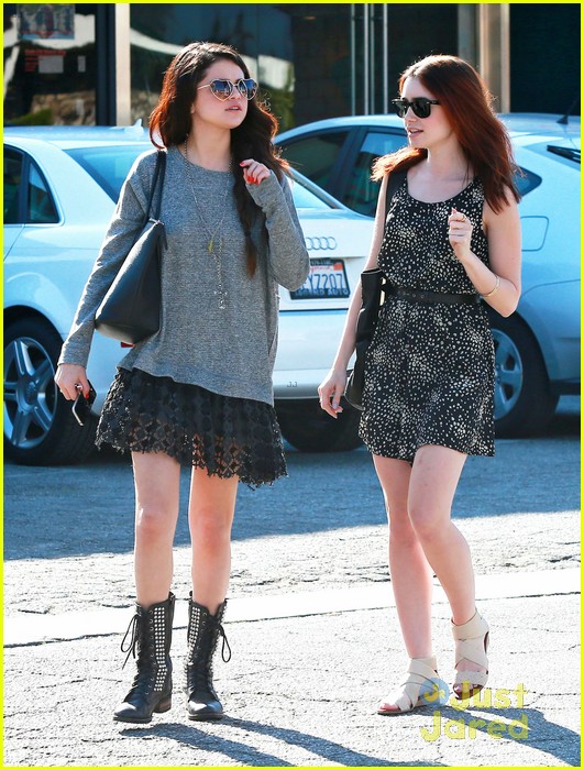 selena gomez lunch with lily collins 18