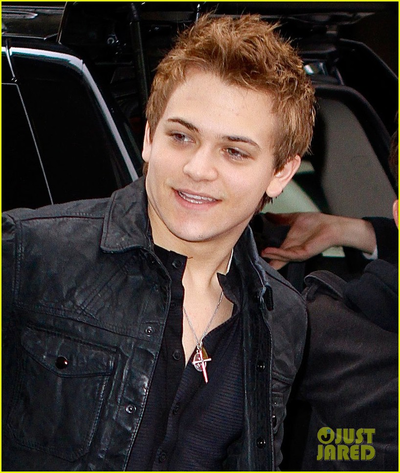 hunter hayes is really nervous about the grammy awards 02