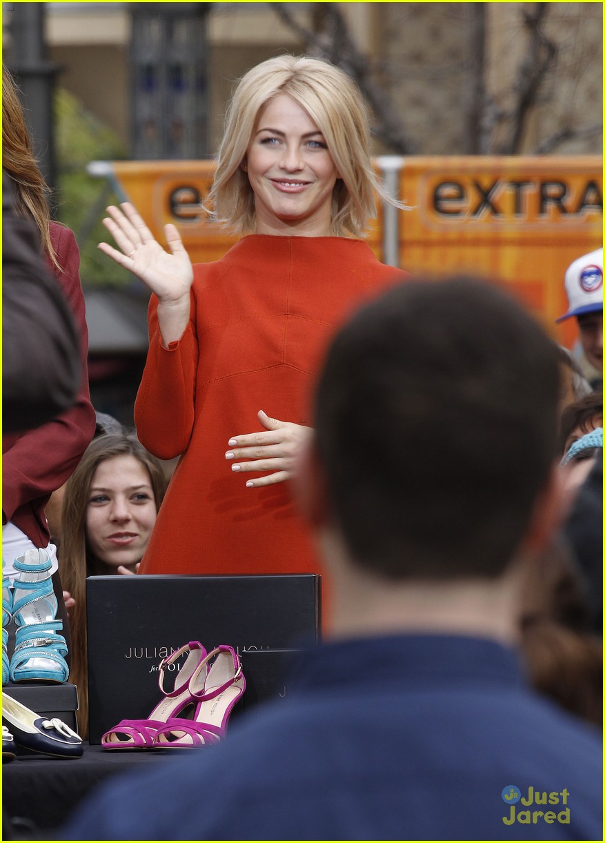 julianne hough extra appearance at the grove 08