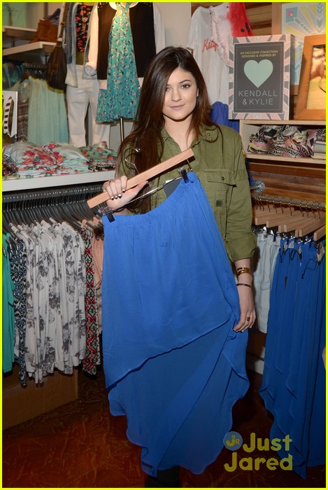 kendall kylie jenner pacsun line debut 28