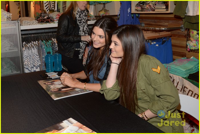kendall kylie jenner pacsun line debut 39