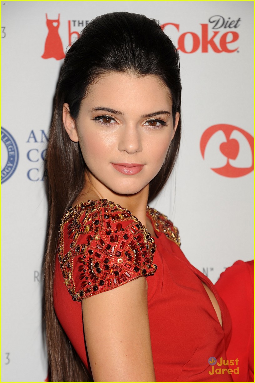 kendall kylie jenner heart truth red dress fashion show 2013 08