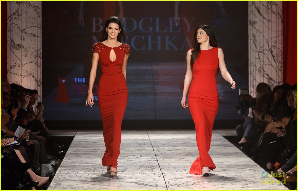 kendall kylie jenner heart truth red dress fashion show 2013 19