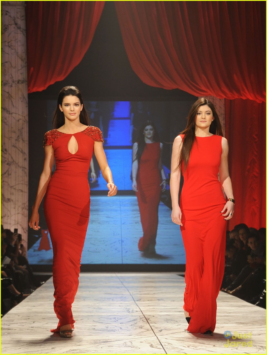 kendall kylie jenner heart truth red dress fashion show 2013 22