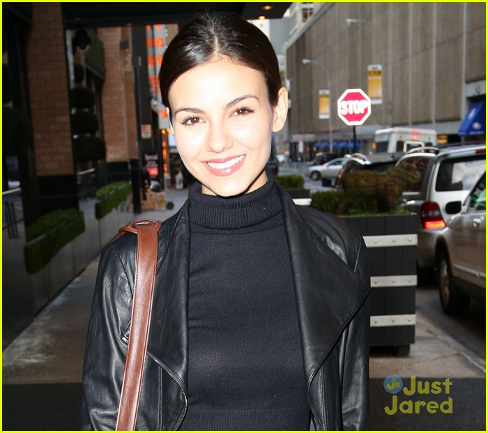 victoria justice fan meetup in nyc 02