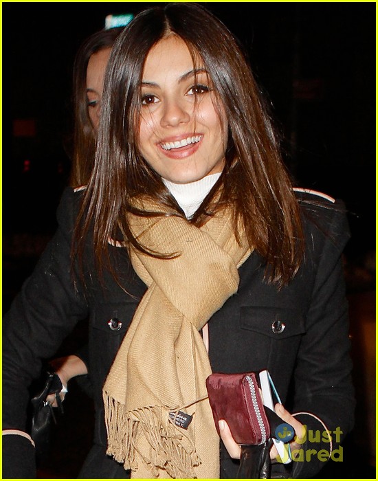 victoria justice fan meetup in nyc 04