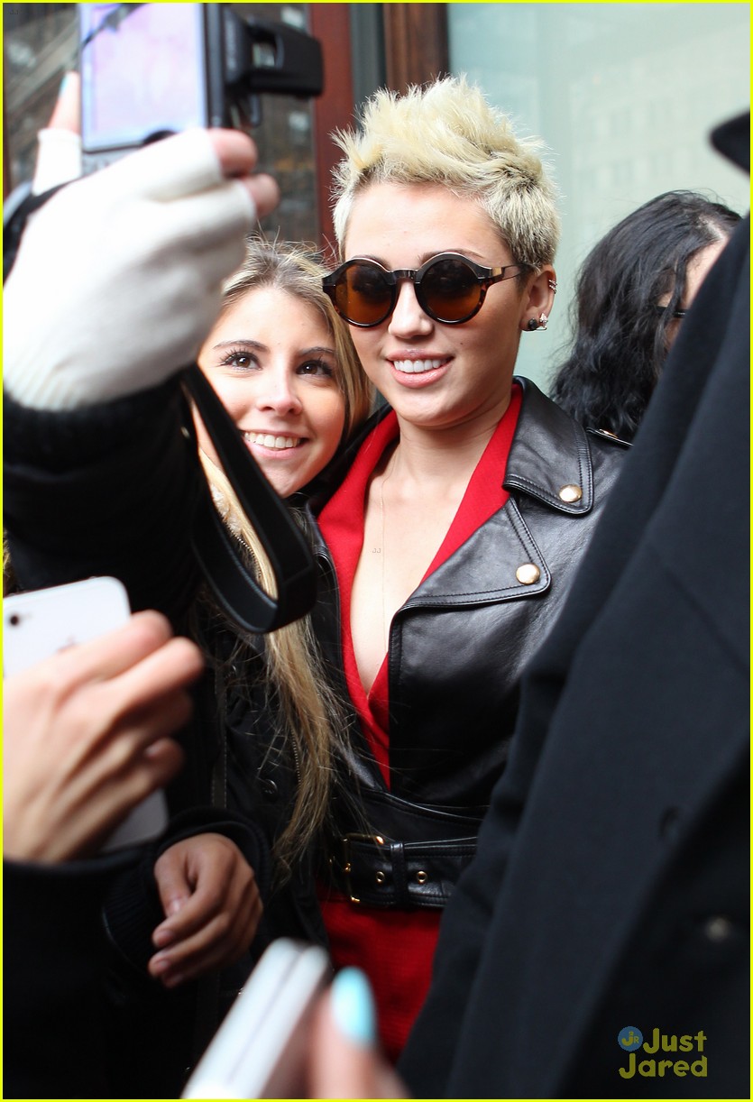 miley cyrus red suit nyc 01