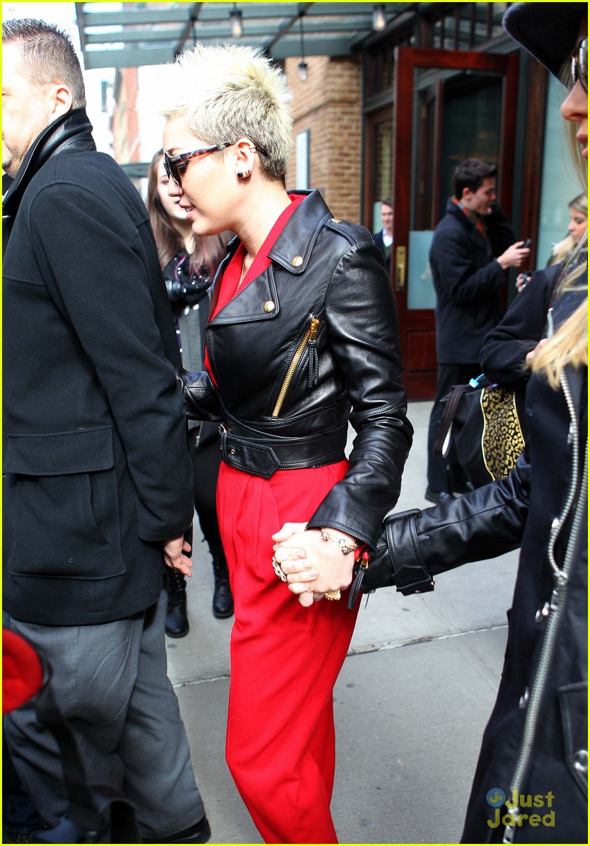 miley cyrus red suit nyc 07