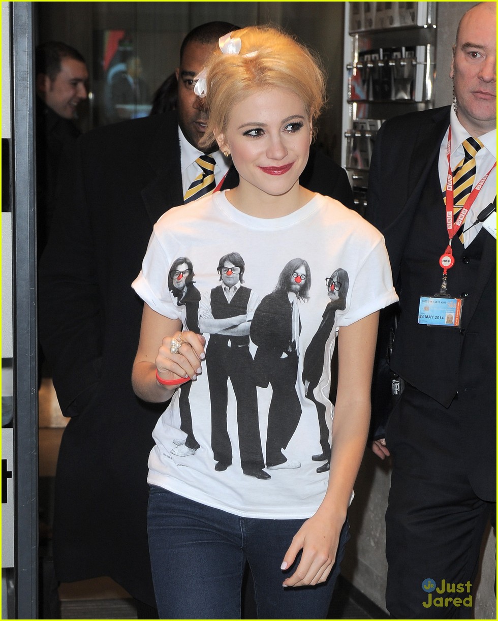 pixie lott oliver cheshire view shard party 02