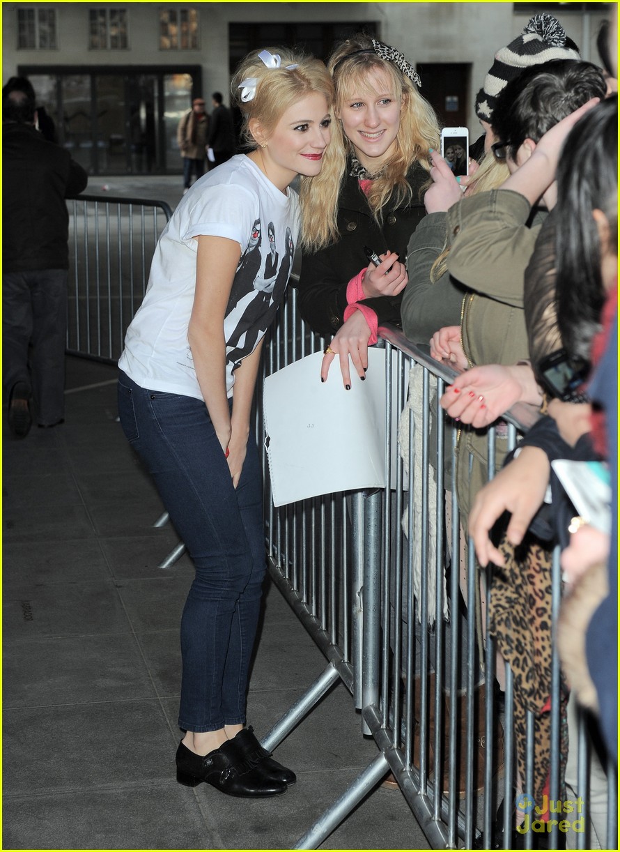 pixie lott oliver cheshire view shard party 11