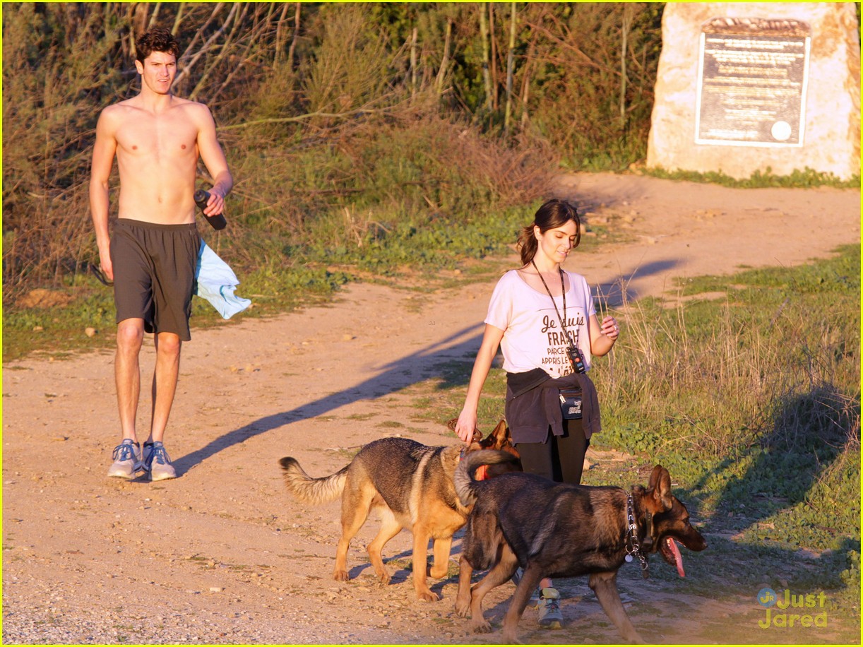 nikki reed hike hills dogs 10