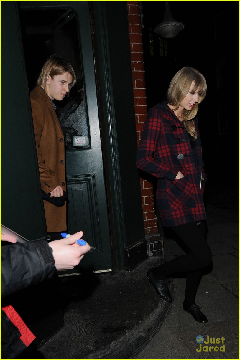 taylor swift london night out with tom odell 02
