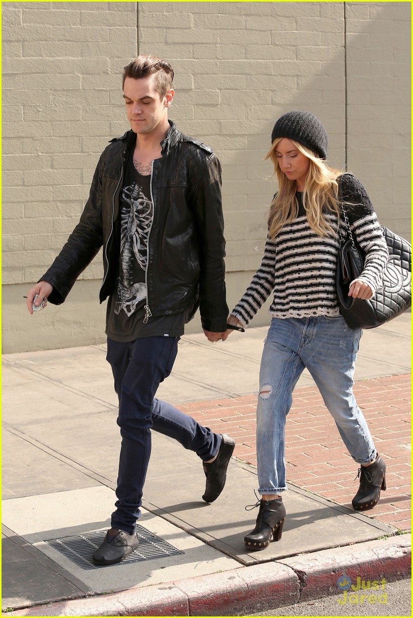 ashley tisdale chris french lunch date 03