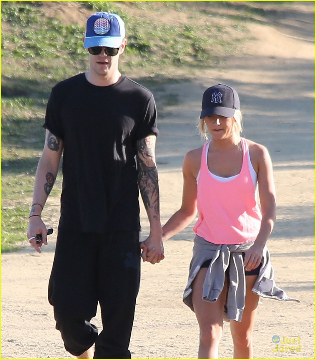 ashley tisdale valentines day with christopher french 03
