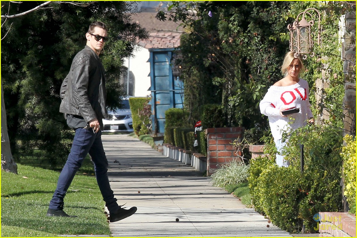 ashley tisdale valentines day with christopher french 12