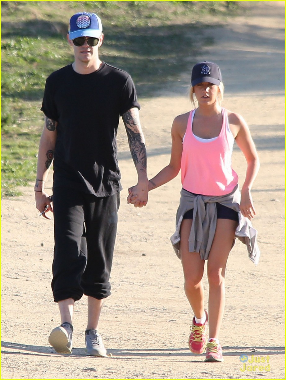 ashley tisdale valentines day with christopher french 16