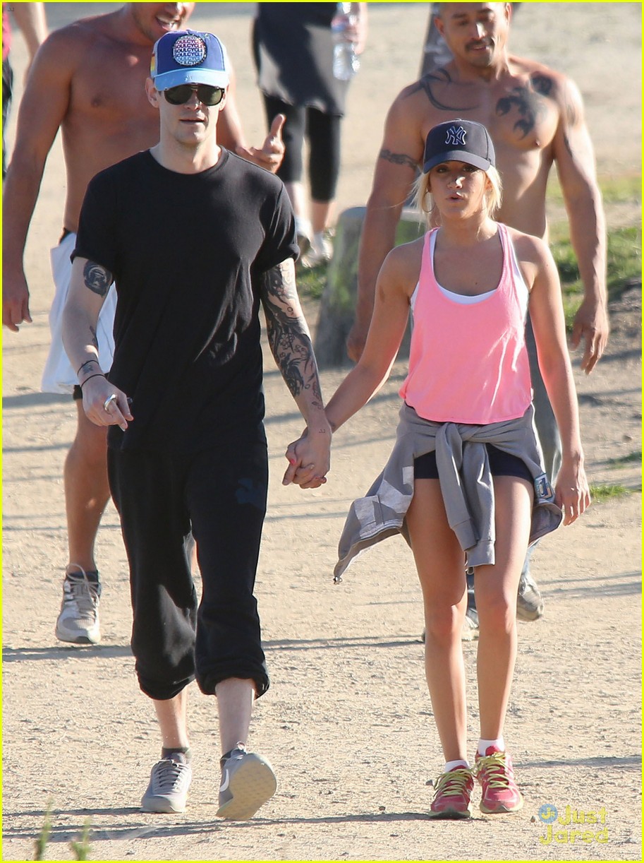 ashley tisdale valentines day with christopher french 17
