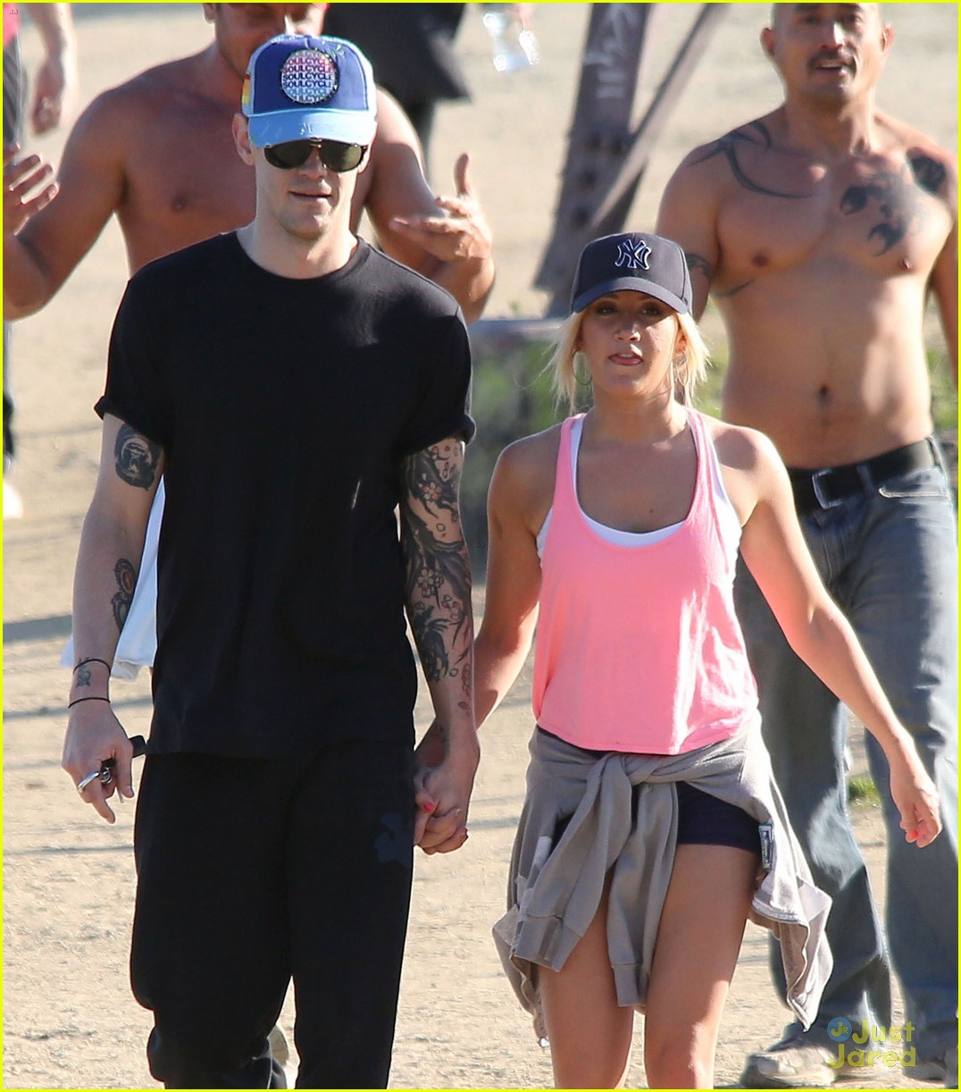ashley tisdale valentines day with christopher french 20