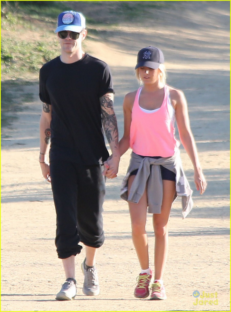 ashley tisdale valentines day with christopher french 21