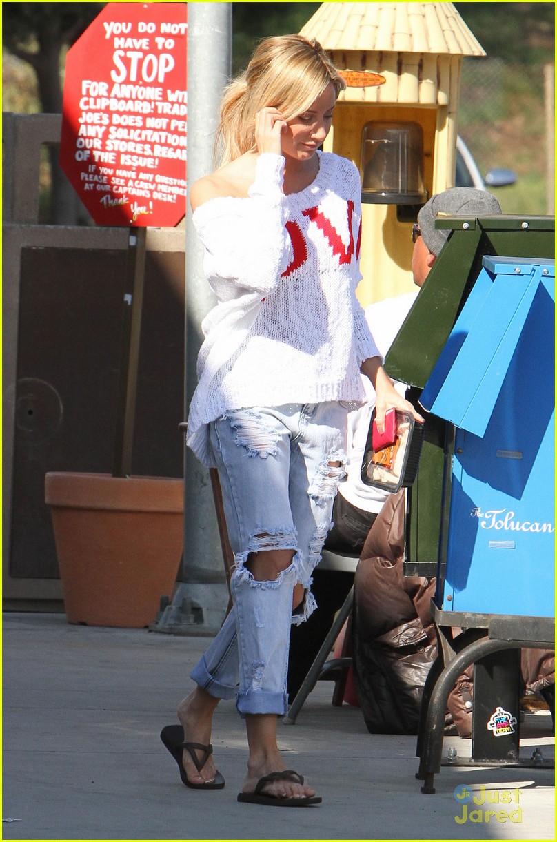ashley tisdale valentines day with christopher french 28
