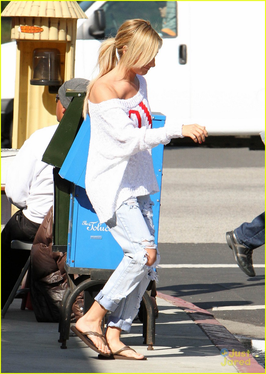 ashley tisdale valentines day with christopher french 29