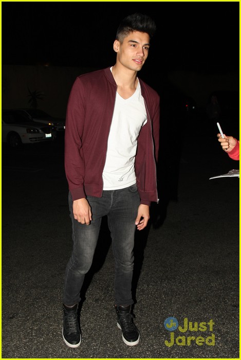 the wanted saddle ranch dinner guys 17