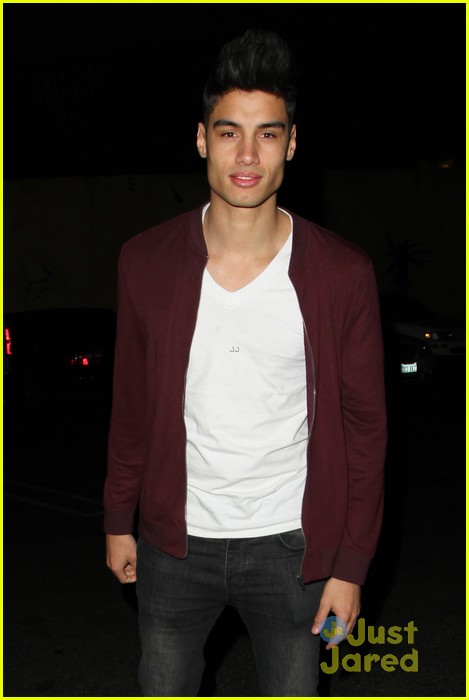 the wanted saddle ranch dinner guys 25