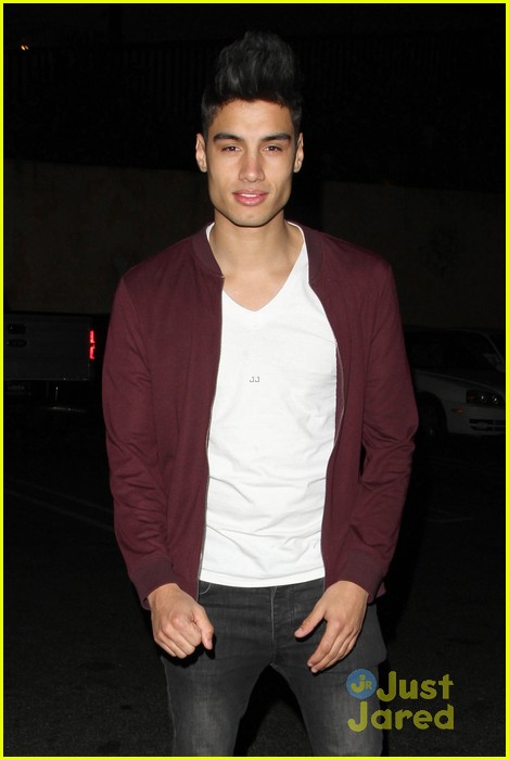 the wanted saddle ranch dinner guys 36