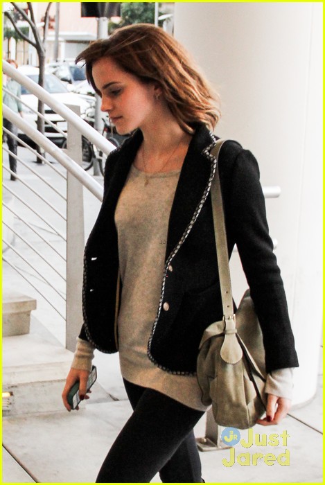 emma watson perks of being a wallflower out on dvd 08