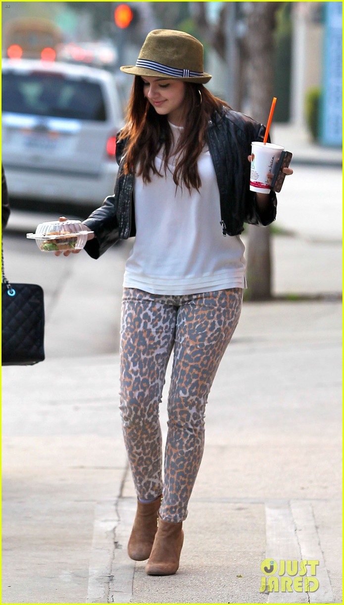 Ariel Winter: Jamba Juice with Sister Shanelle! | Photo 535536 - Photo ...