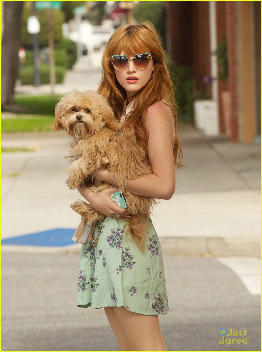 bella thorne puppy play time 01