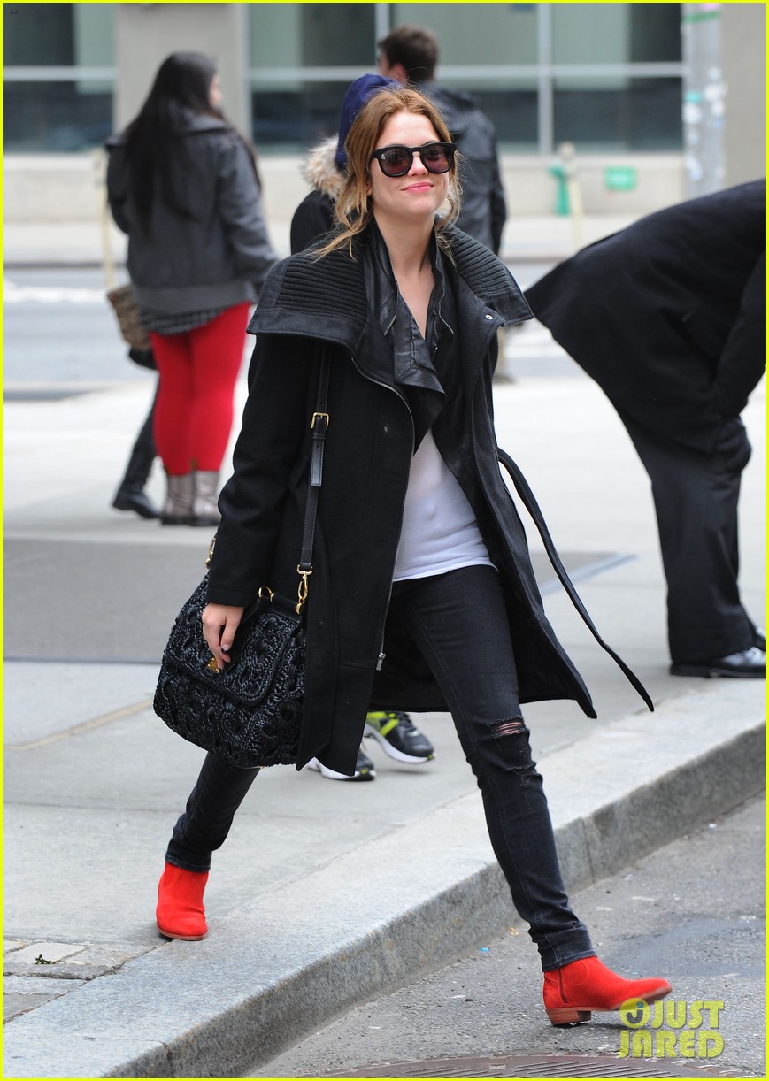 ashley benson greets fans in nyc 03