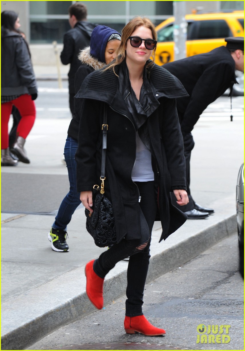 ashley benson greets fans in nyc 12