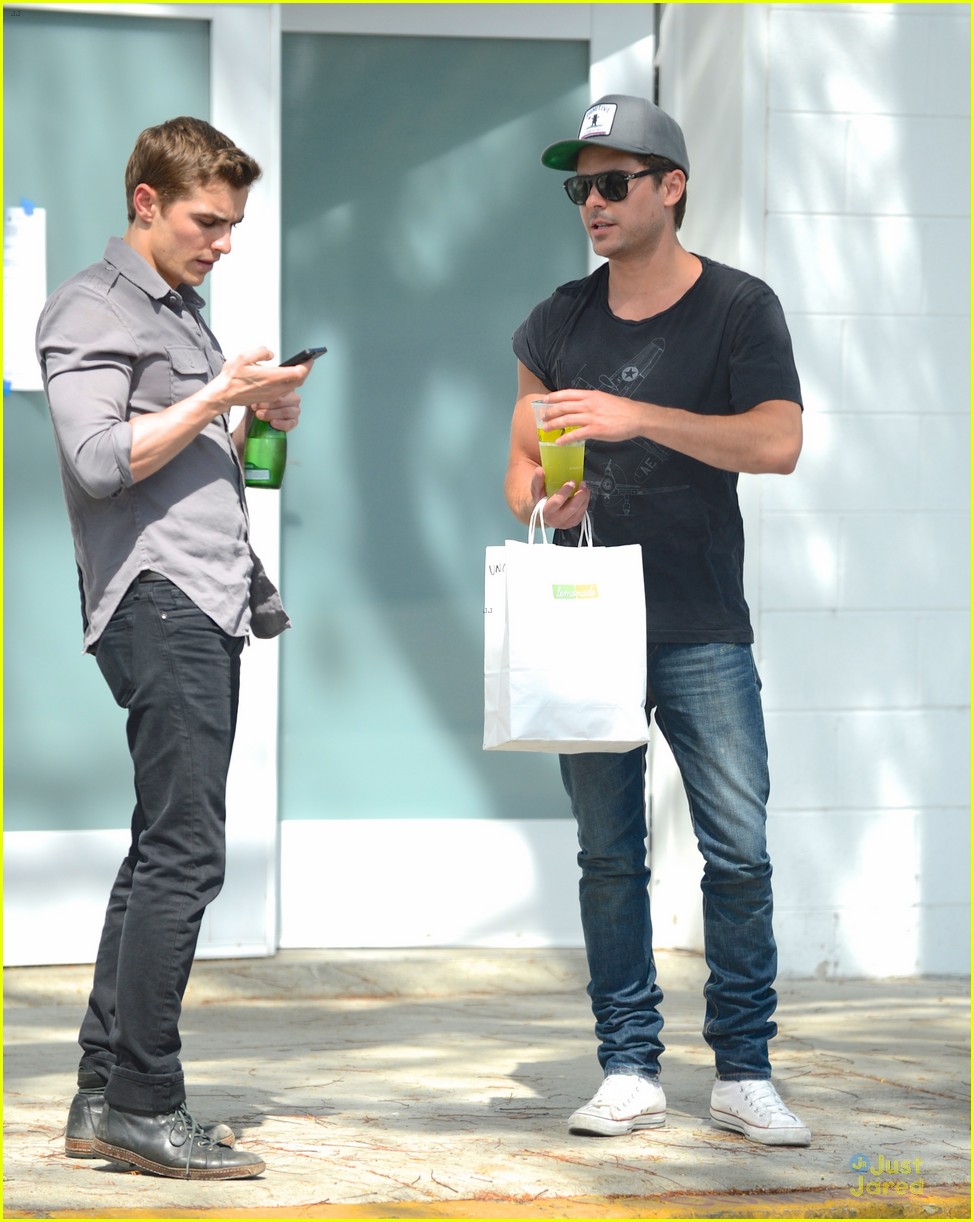 zac efron townies chat with dave franco 01
