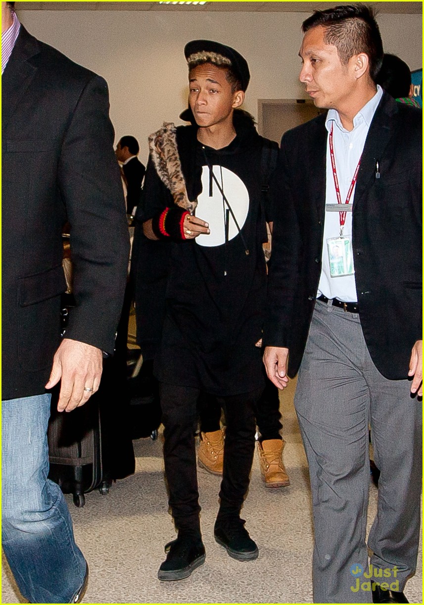 jaden smith lax arrival with brother trey 06