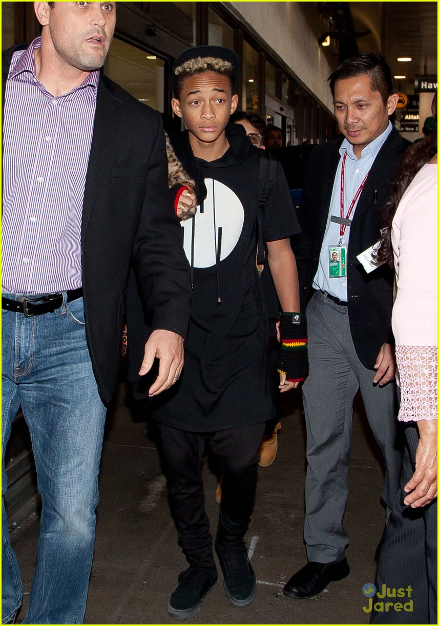 jaden smith lax arrival with brother trey 08