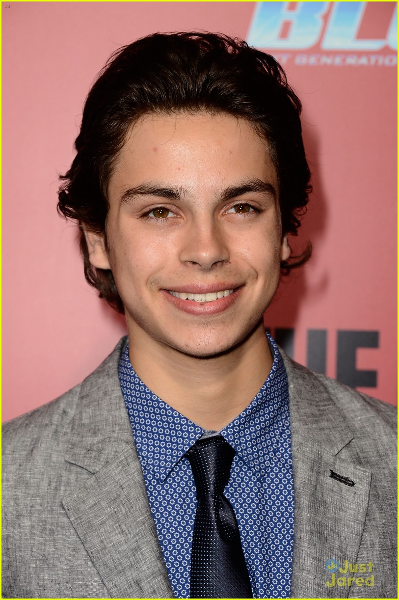 jake t austin the call red carpet premiere 02