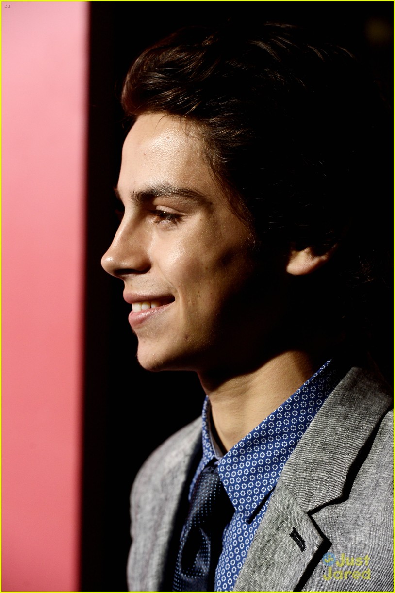 jake t austin the call red carpet premiere 09