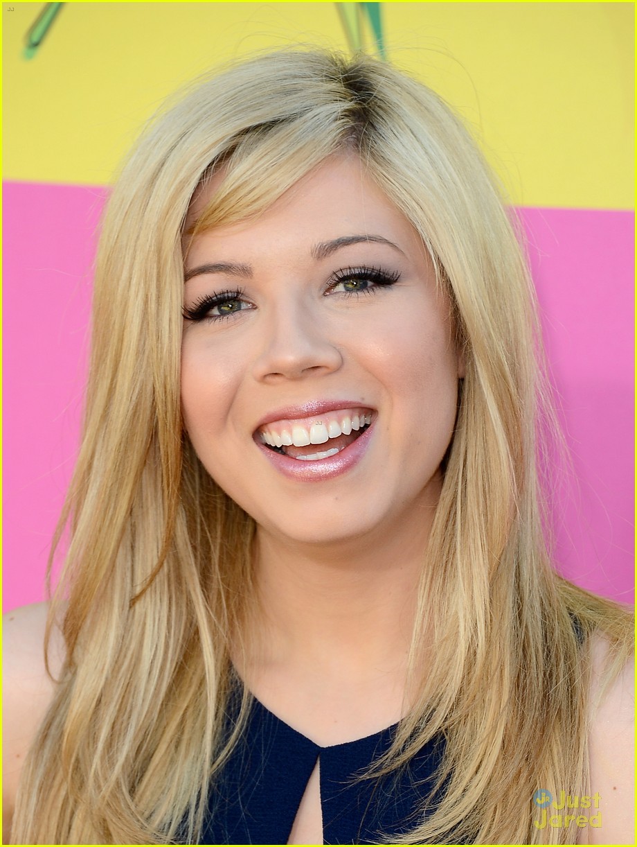 jennette mccurdy kids choice awards 2013 red carpet 02