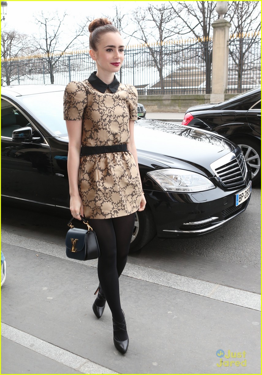 lily collins lv pfw 06
