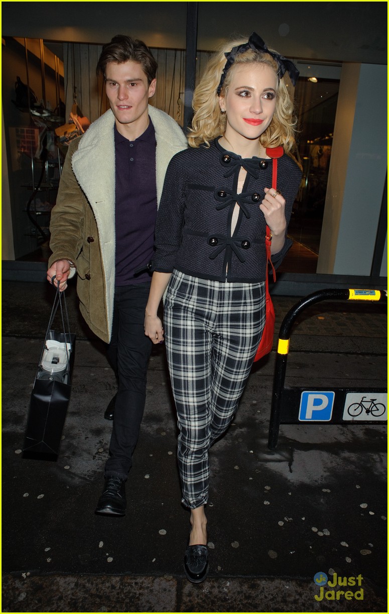 pixie lott oliver cheshire french connection couple 09