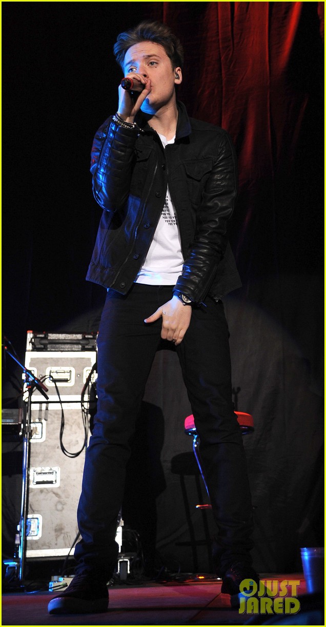 conor maynard manchester arena performance 12
